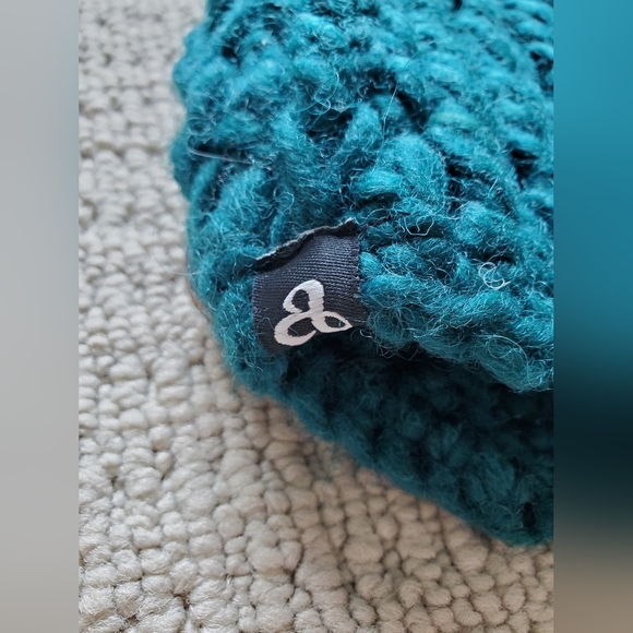 New✨ Ambler Handmade Toque - Picture 5 of 5